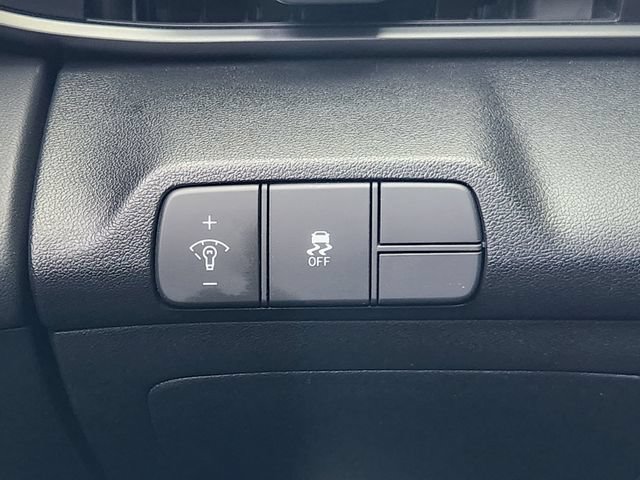 Certified 2025 Hyundai Elantra Sport FWD image 15