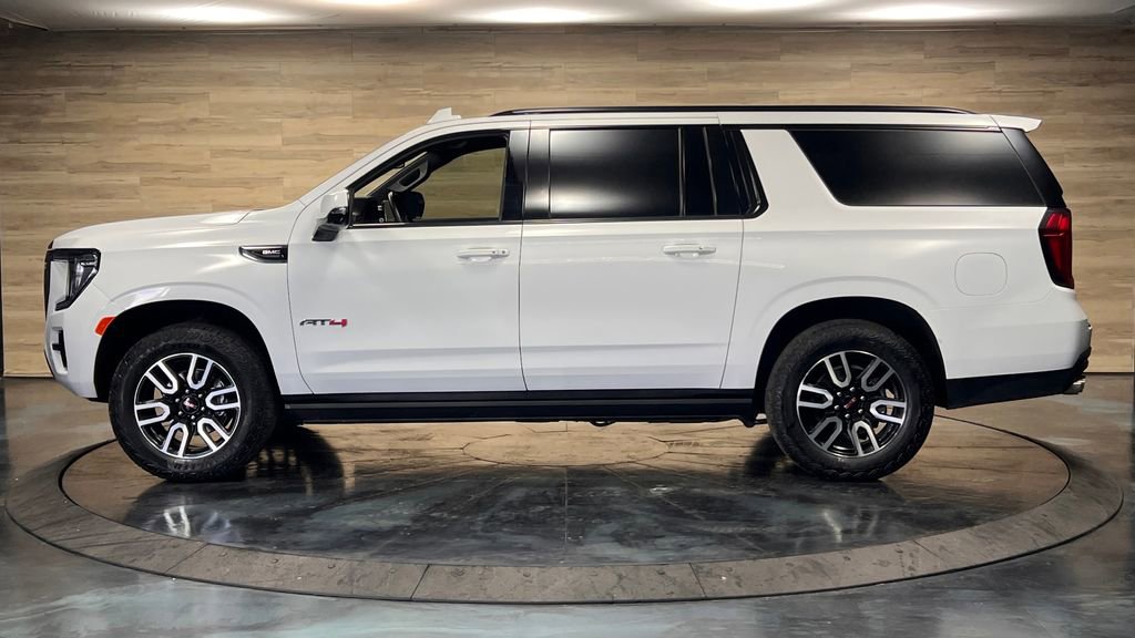 Used 2024 GMC Yukon XL AT4 w/ AT4 Premium Plus Package AWD/4WD image 9