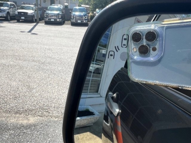 Used 2018 Ford Explorer Platinum image 20