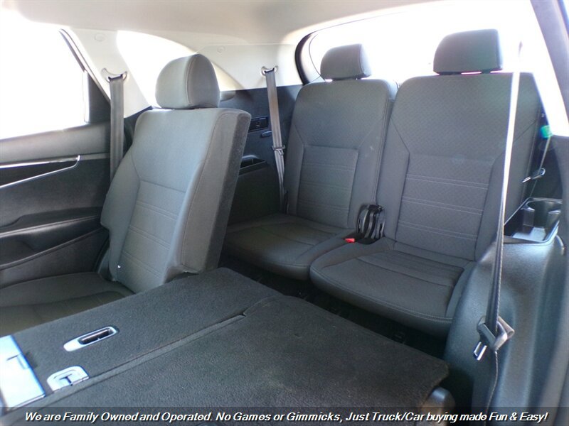 Used 2019 Kia Sorento L FWD image 21