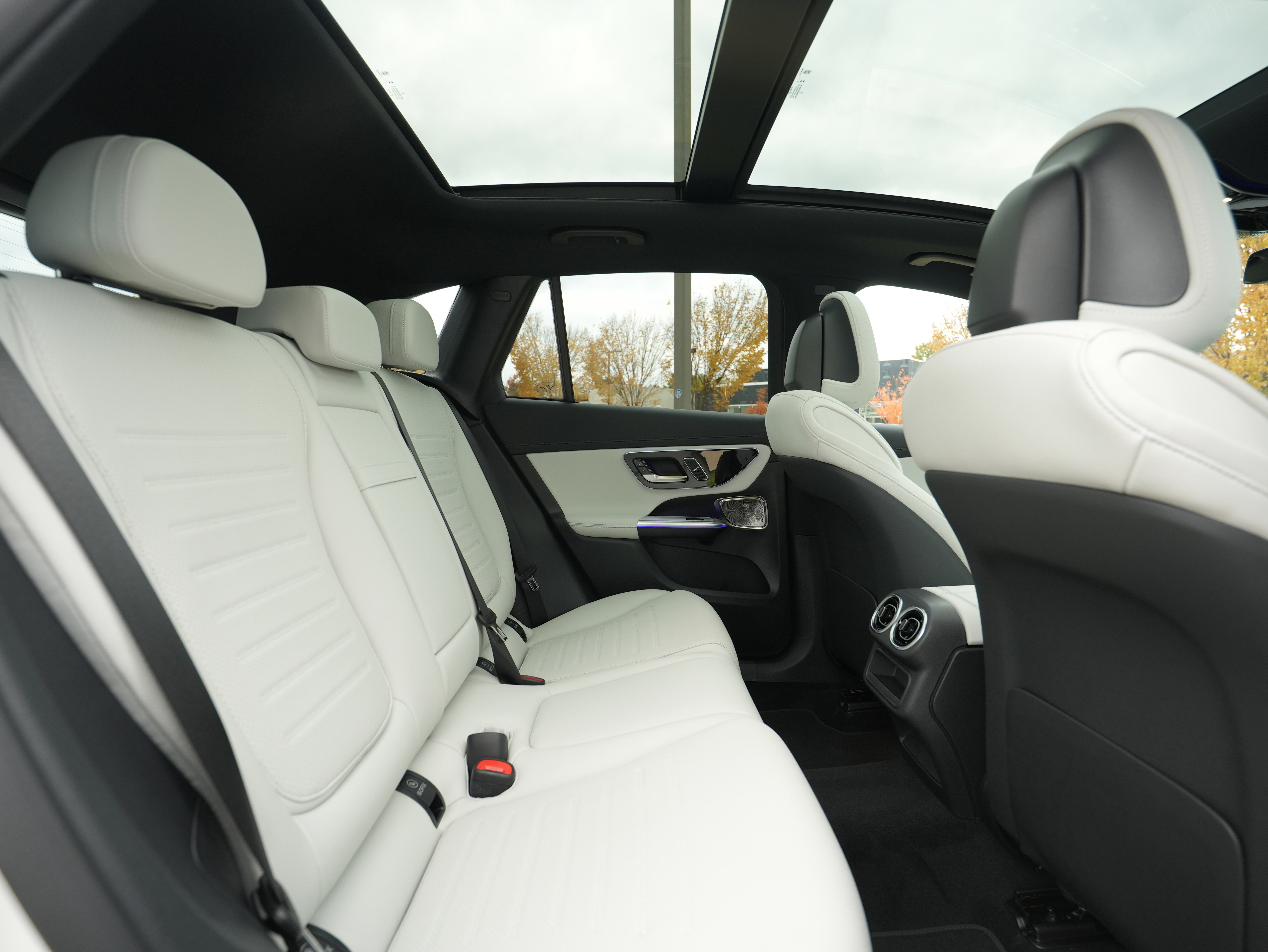 New 2026 Mercedes-Benz GLC 300 4MATIC image 37