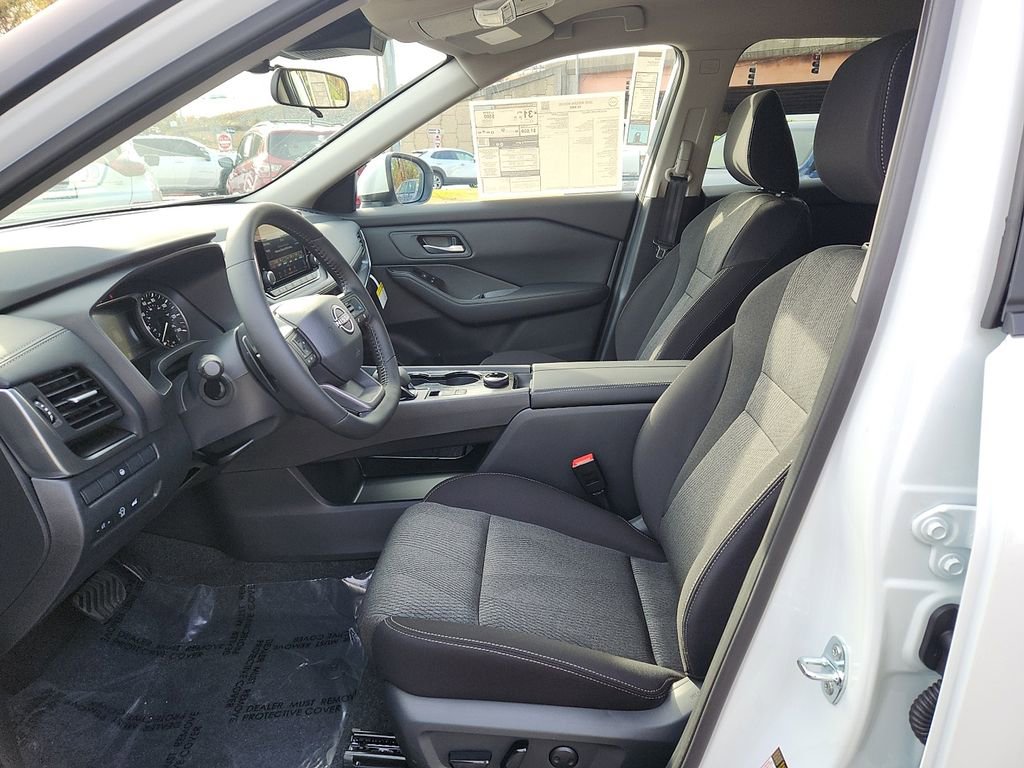 New 2026 Nissan Rogue SV w/ Cold Weather Package AWD/4WD image 6