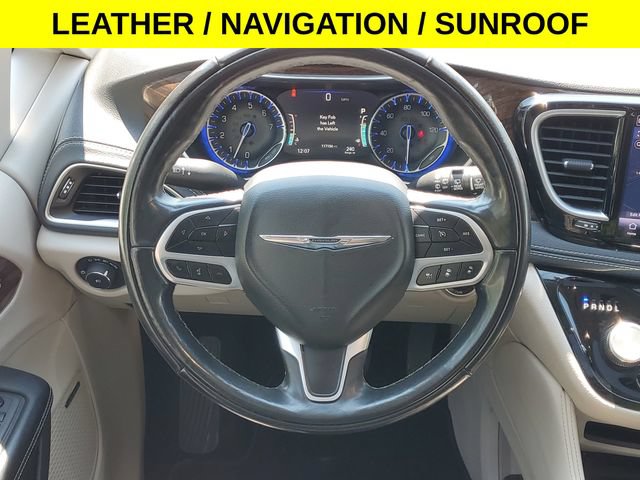 Used 2022 Chrysler Pacifica Limited FWD image 37