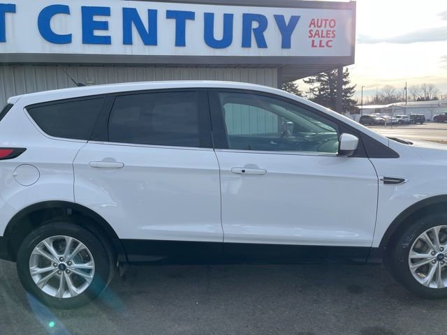 Used 2019 Ford Escape SE image 15