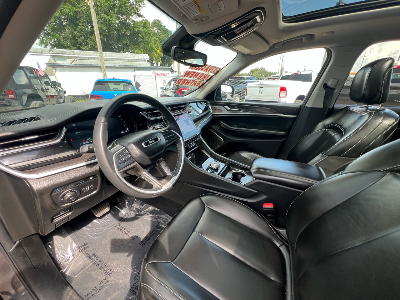 Used 2024 Jeep Grand Cherokee Limited 4xe image 13