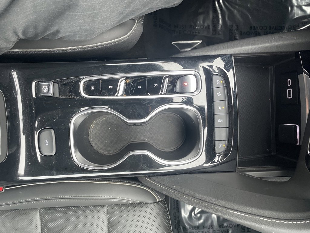 Used 2023 Buick Envision Essence image 25