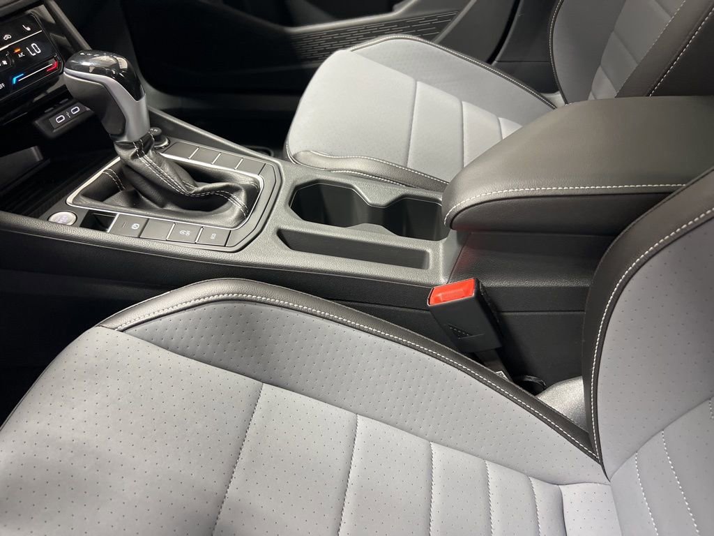New 2025 Volkswagen Jetta SE image 24