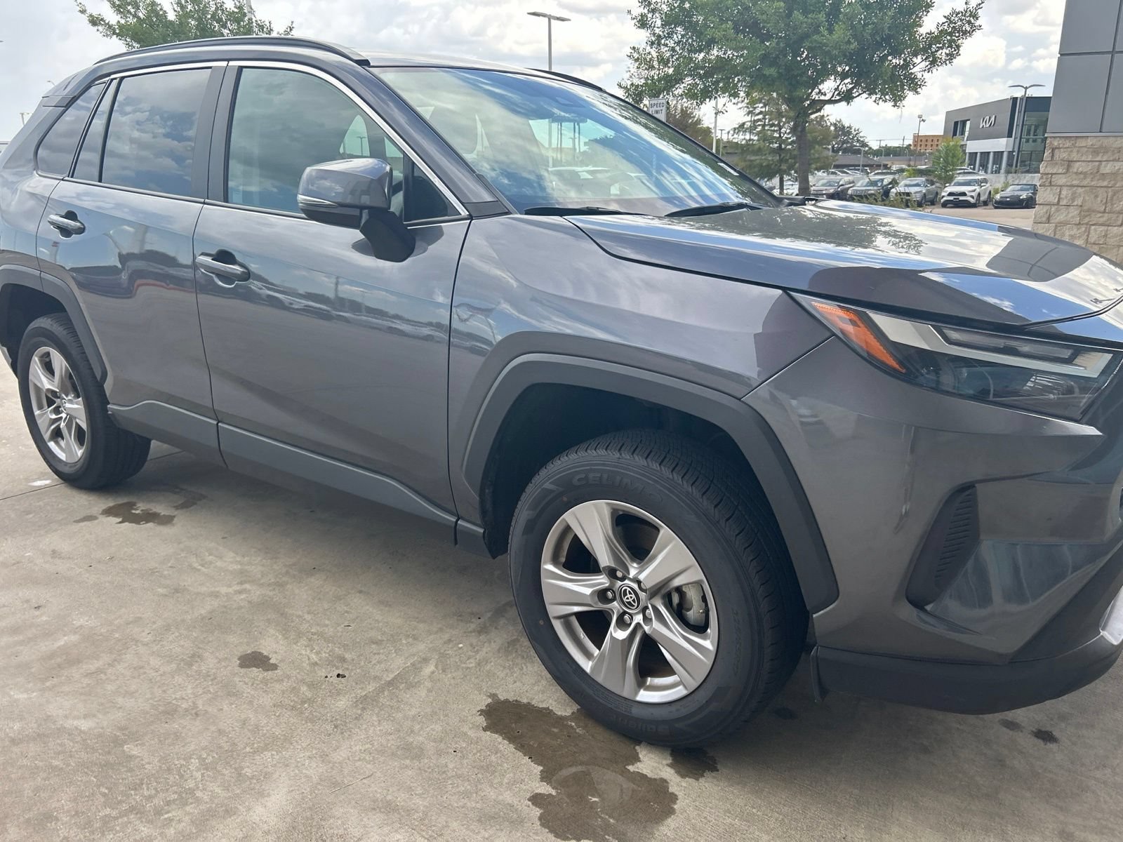 Used 2025 Toyota RAV4 XLE FWD image 4