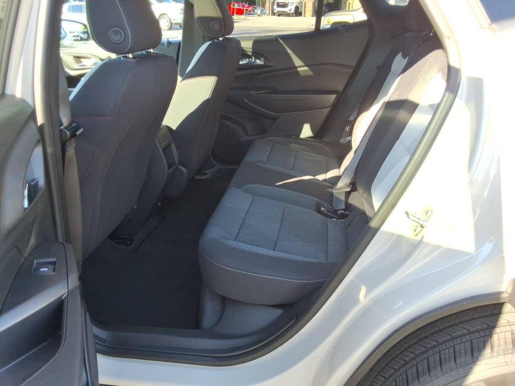New 2026 Chevrolet Trax RS w/ Sunroof Package FWD image 16