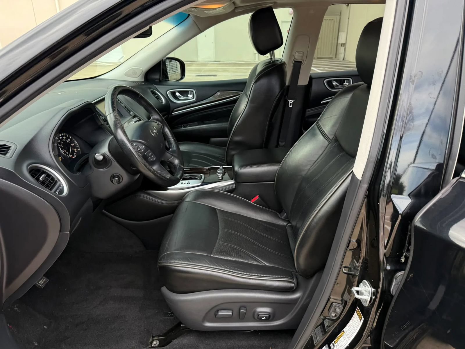 Used 2015 INFINITI QX60 FWD w/ Premium Plus Package image 10