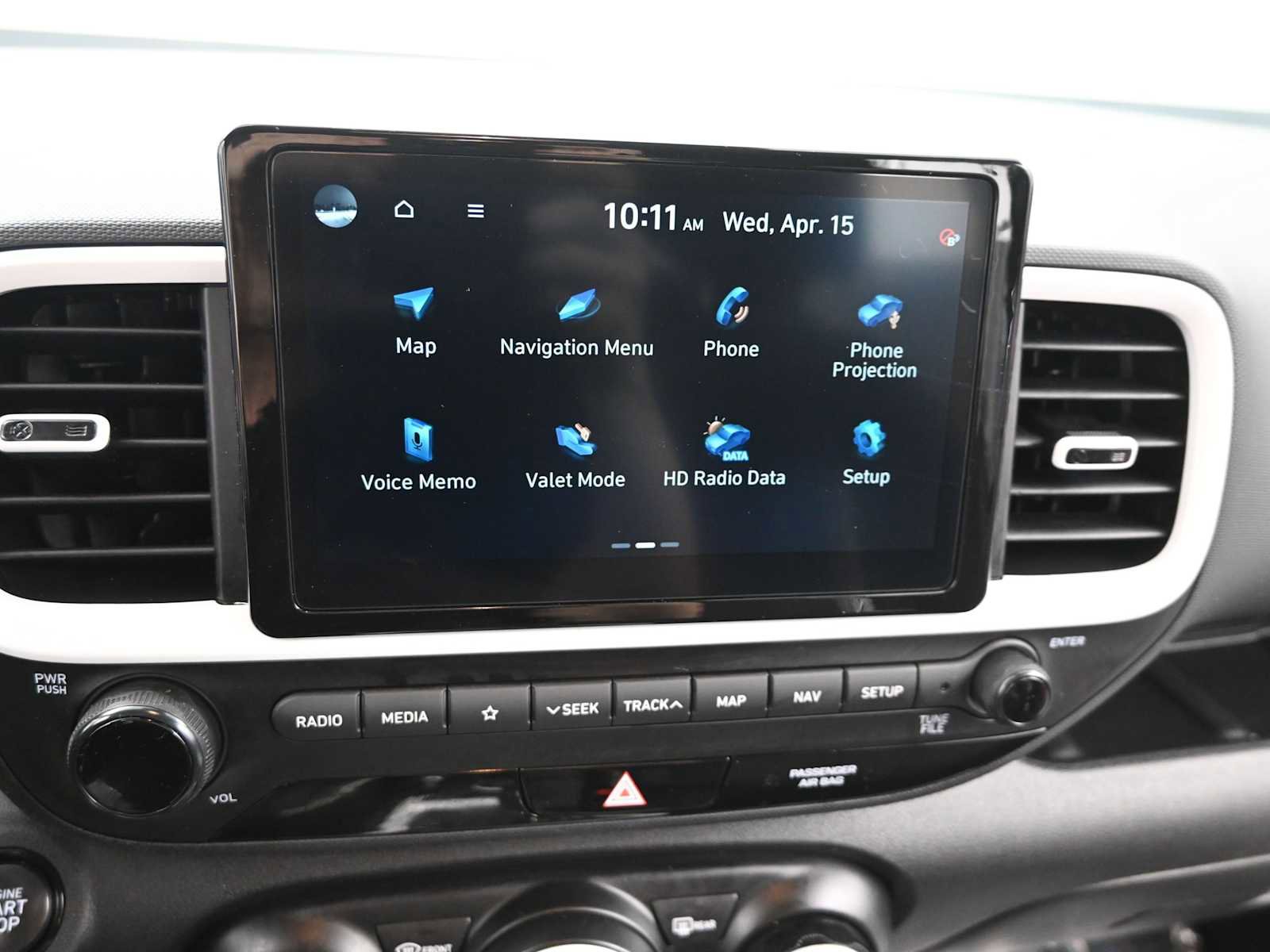 Used 2022 Hyundai Venue Limited FWD image 17