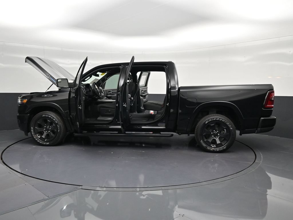 Used 2025 RAM 1500 Big Horn RWD image 38
