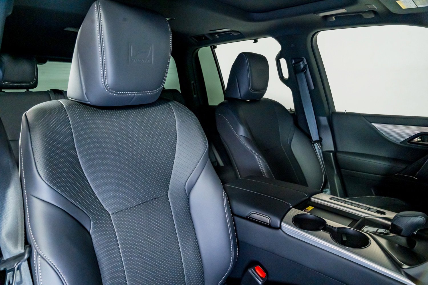 Used 2025 Lexus LX 700h F Sport AWD/4WD image 30