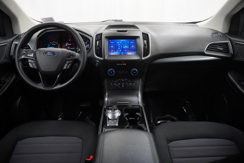 Used 2020 Ford Edge SE image 26