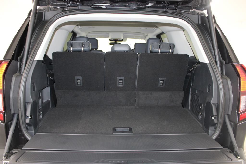 New 2026 Ford Expedition Active RWD image 16