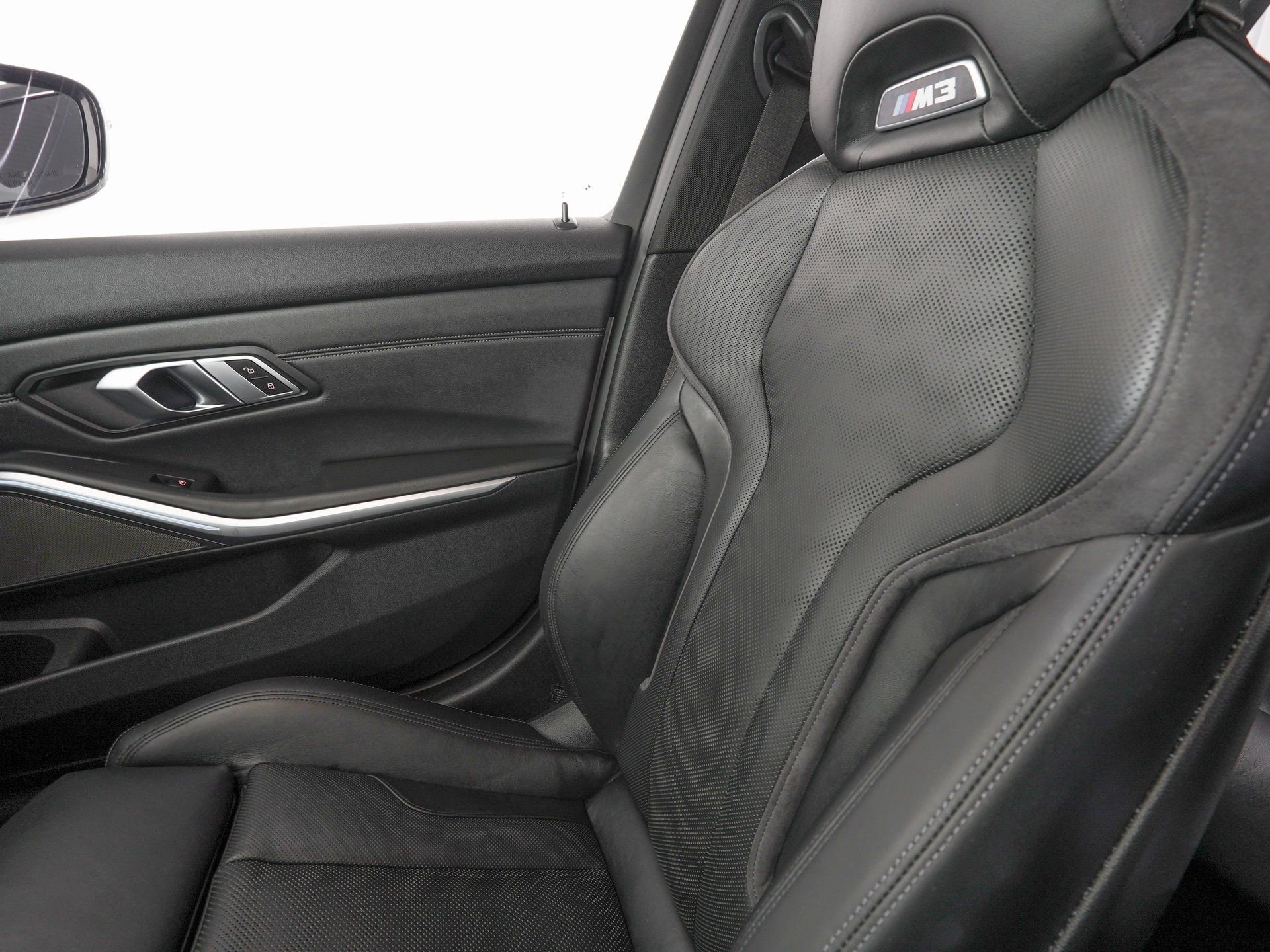 Used 2023 BMW M3 Base w/ M Carbon Exterior Package image 28