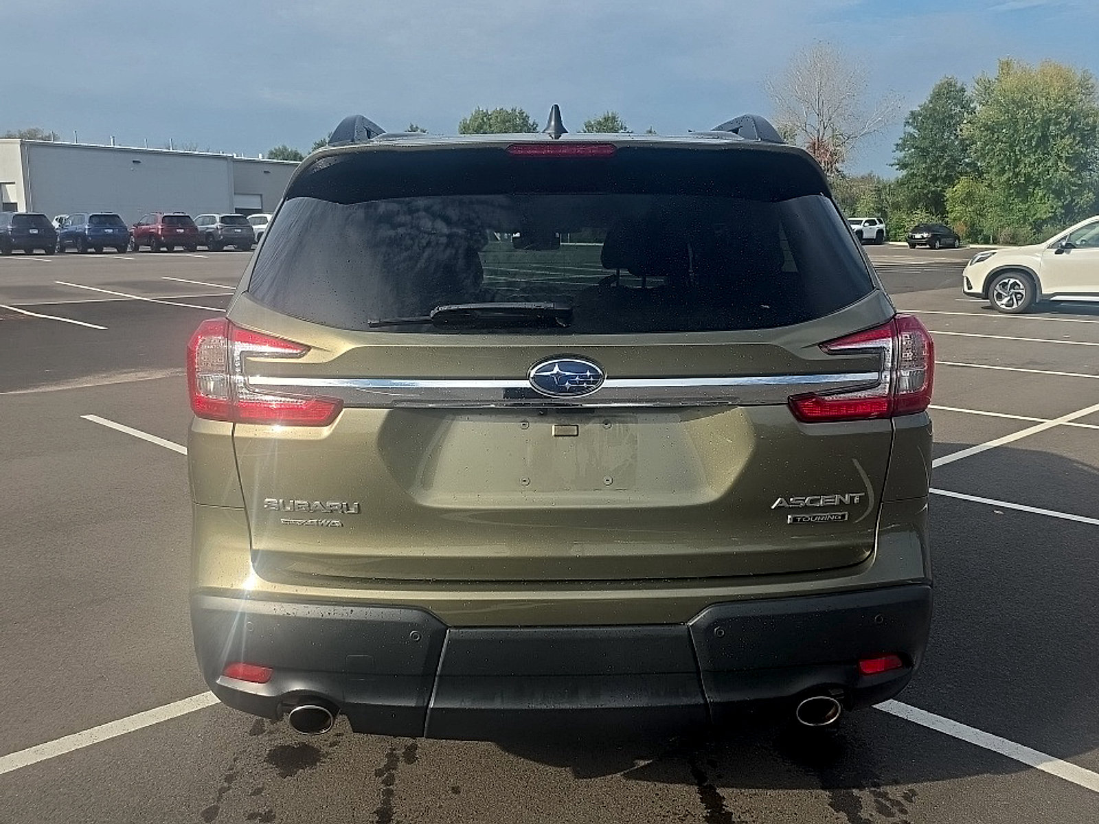 Used 2023 Subaru Ascent Touring AWD/4WD image 5