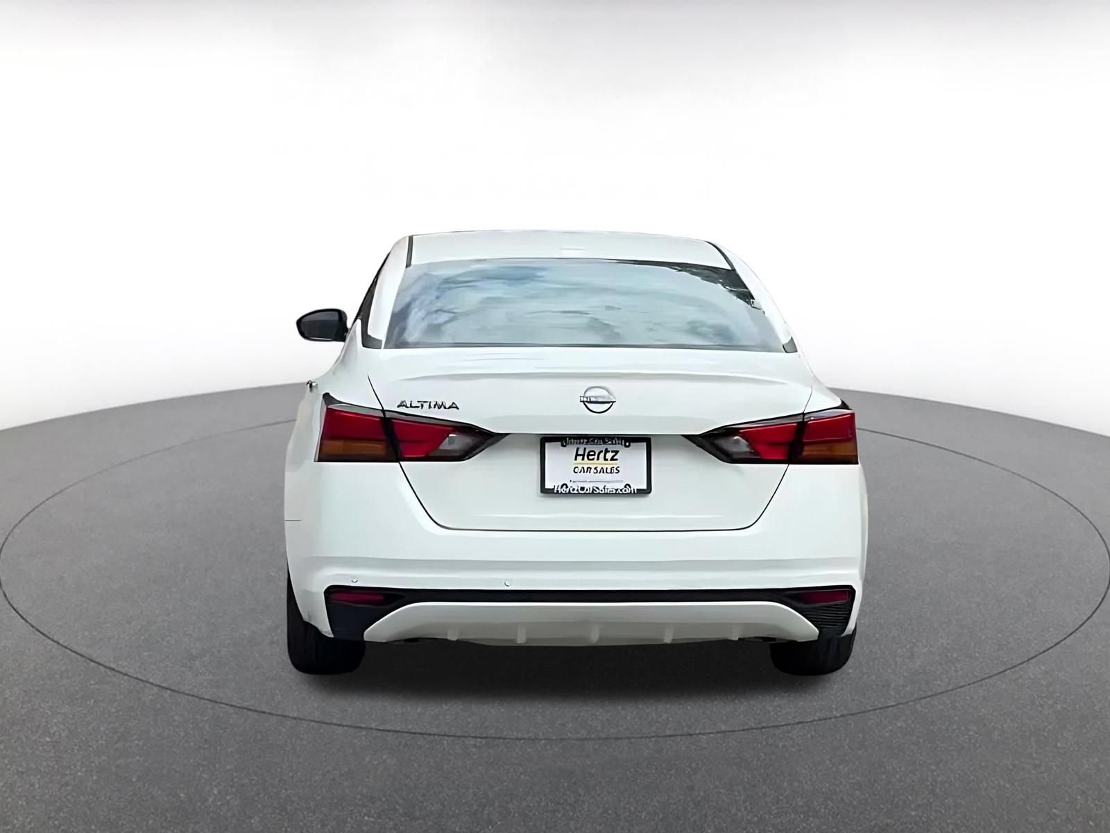 Used 2025 Nissan Altima 2.5 SV FWD image 10