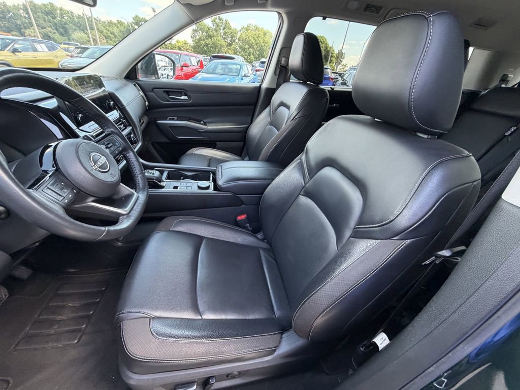Used 2023 Nissan Pathfinder SL AWD/4WD image 20