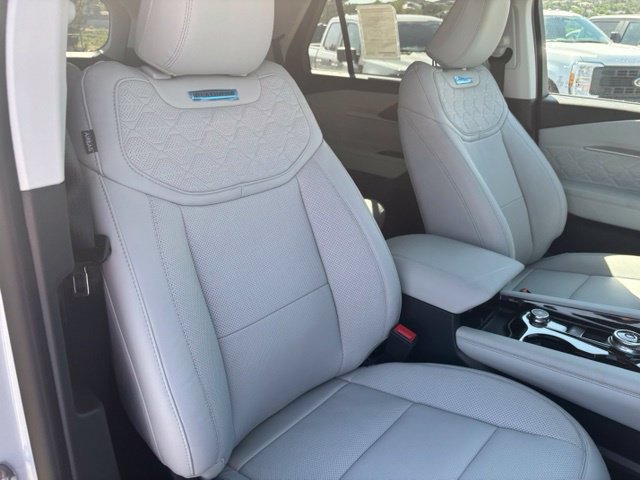 New 2026 Ford Explorer Platinum w/ LUX Leather Package AWD/4WD image 23