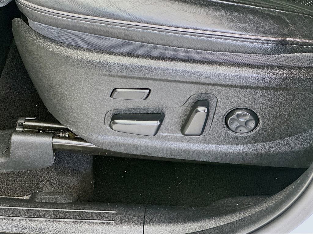 Used 2023 Hyundai Santa Fe Limited image 23