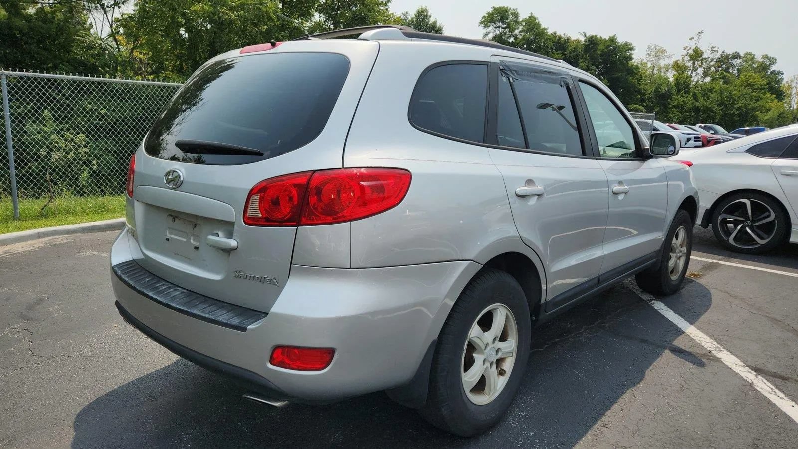 Used 2007 Hyundai Santa Fe GLS FWD image 2
