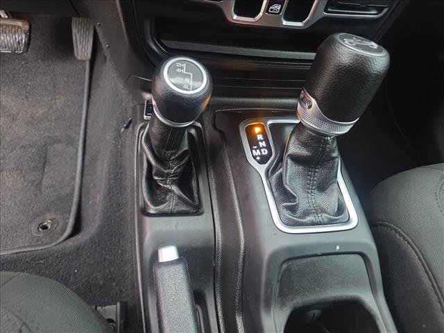 Used 2018 Jeep Wrangler Unlimited Sport S AWD/4WD image 19