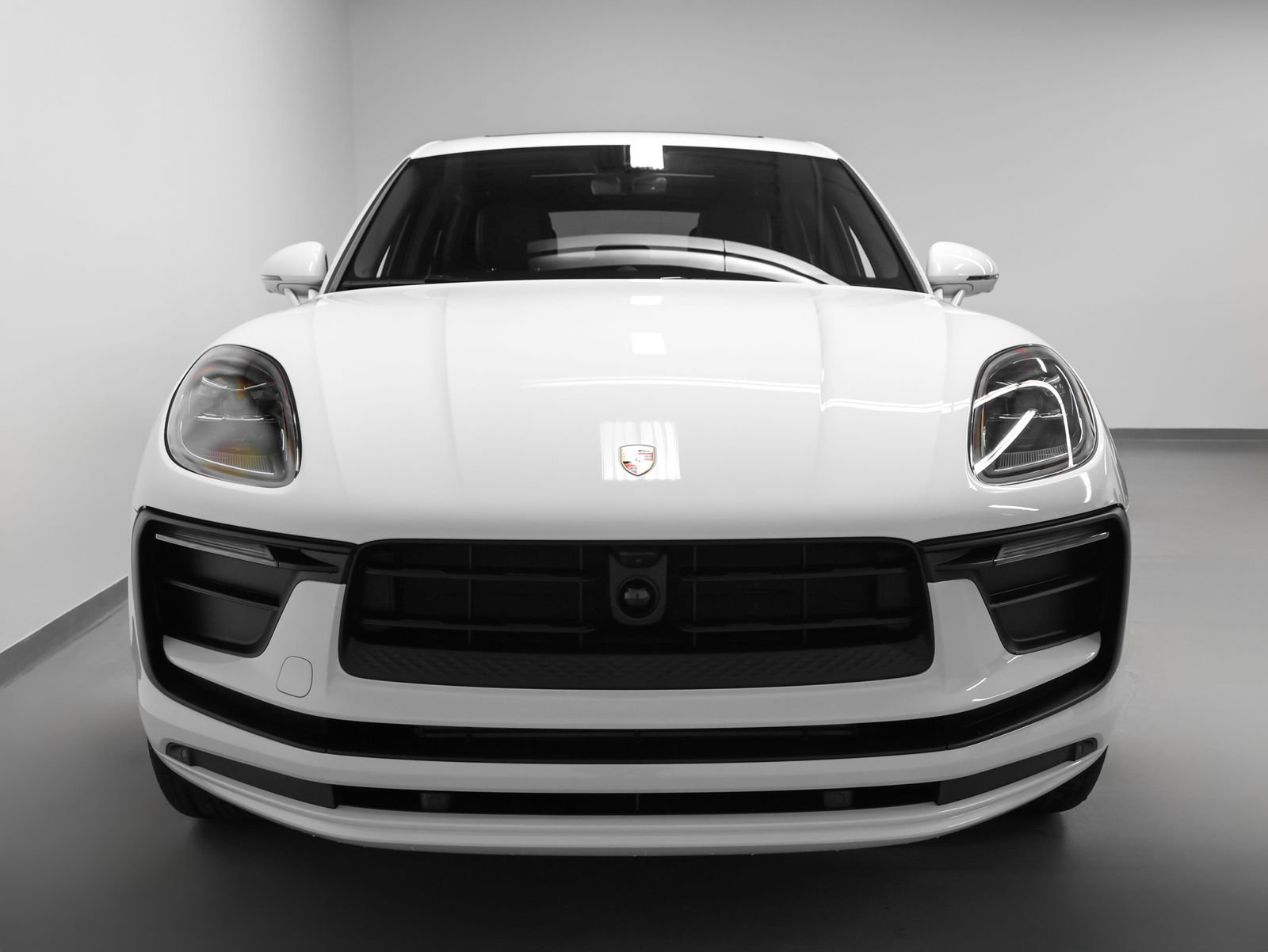 New 2026 Porsche Macan image 8