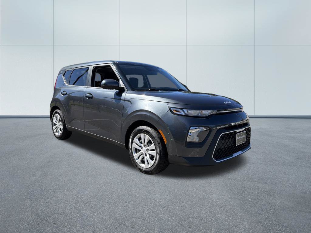 Used 2022 Kia Soul LX FWD image 4