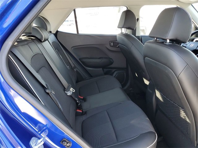 Used 2023 Hyundai Venue Limited w/ Cargo Package image 26