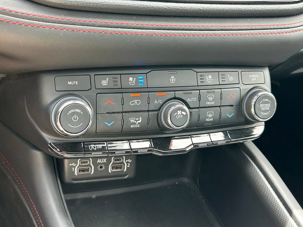 Used 2024 Dodge Durango GT AWD/4WD image 37