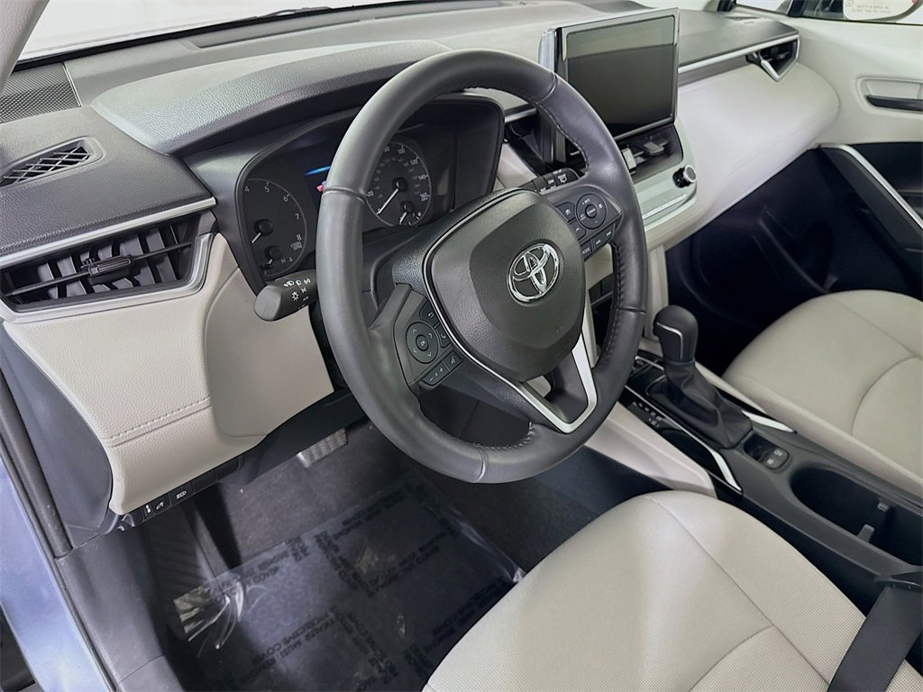 Certified 2024 Toyota Corolla Cross LE image 17