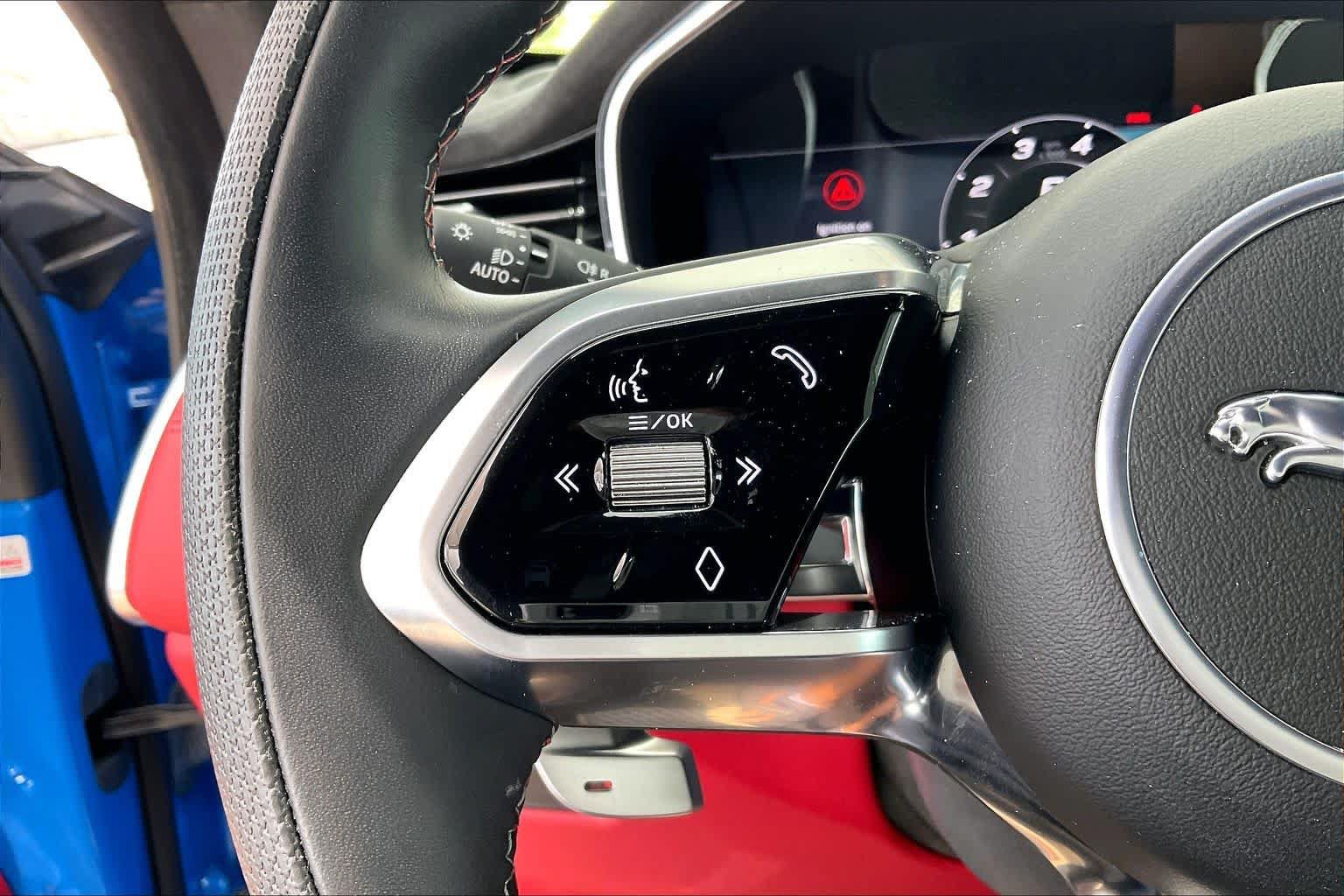 Used 2023 Jaguar F-PACE SVR AWD/4WD image 23