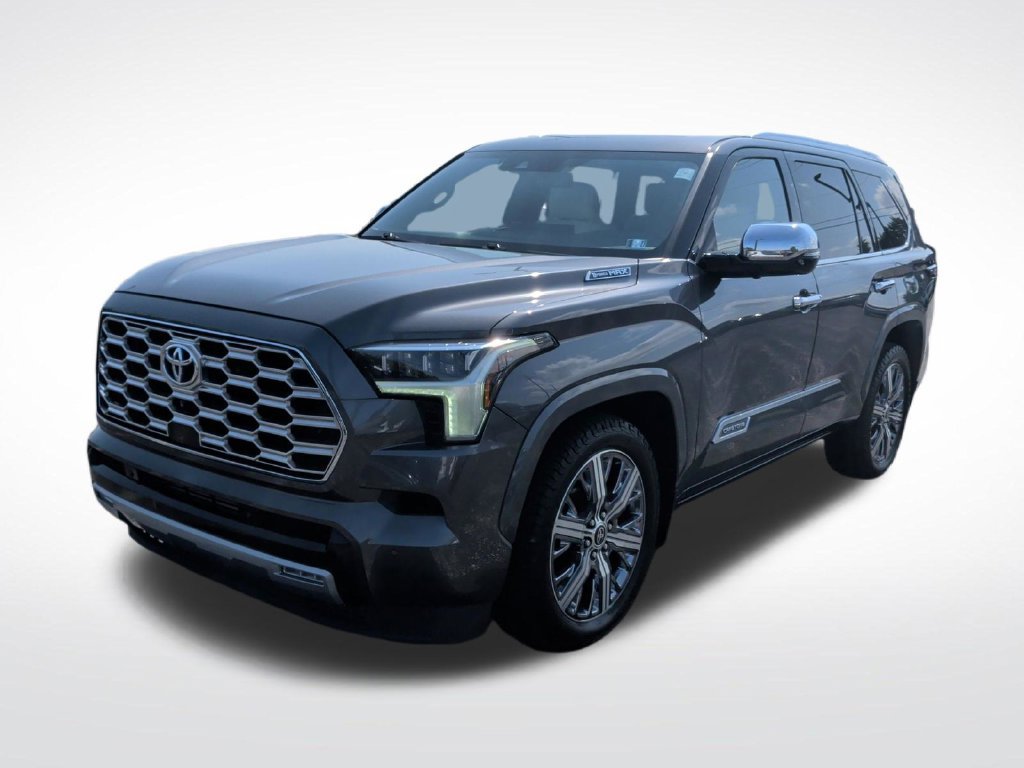 Used 2023 Toyota Sequoia Capstone AWD/4WD image 3