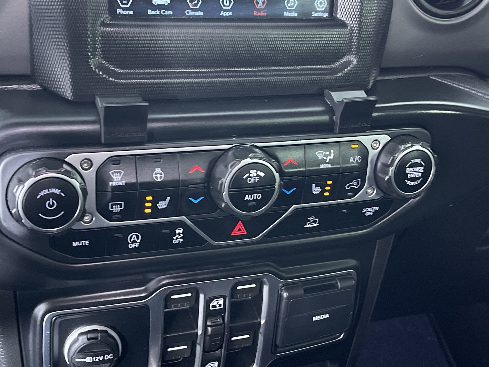 Used 2023 Jeep Gladiator Willys image 20