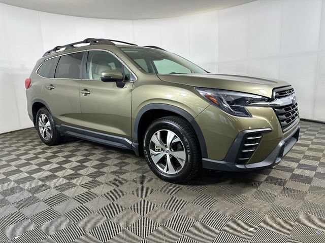 Used 2023 Subaru Ascent Premium w/ Convenience Package image 2