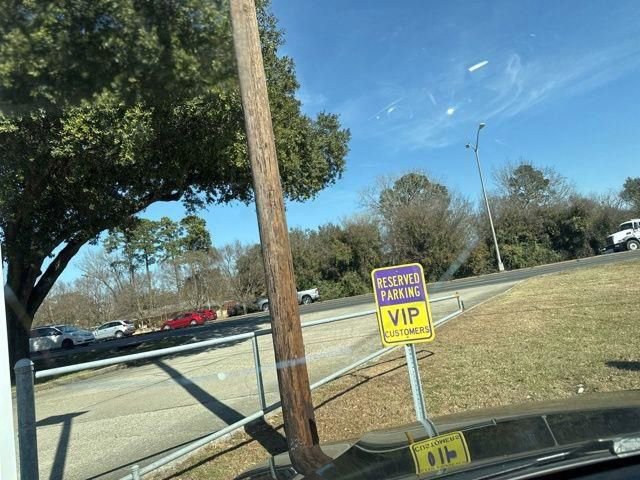 Used 2018 BMW X5 xDrive50i w/ M Sport Package image 37