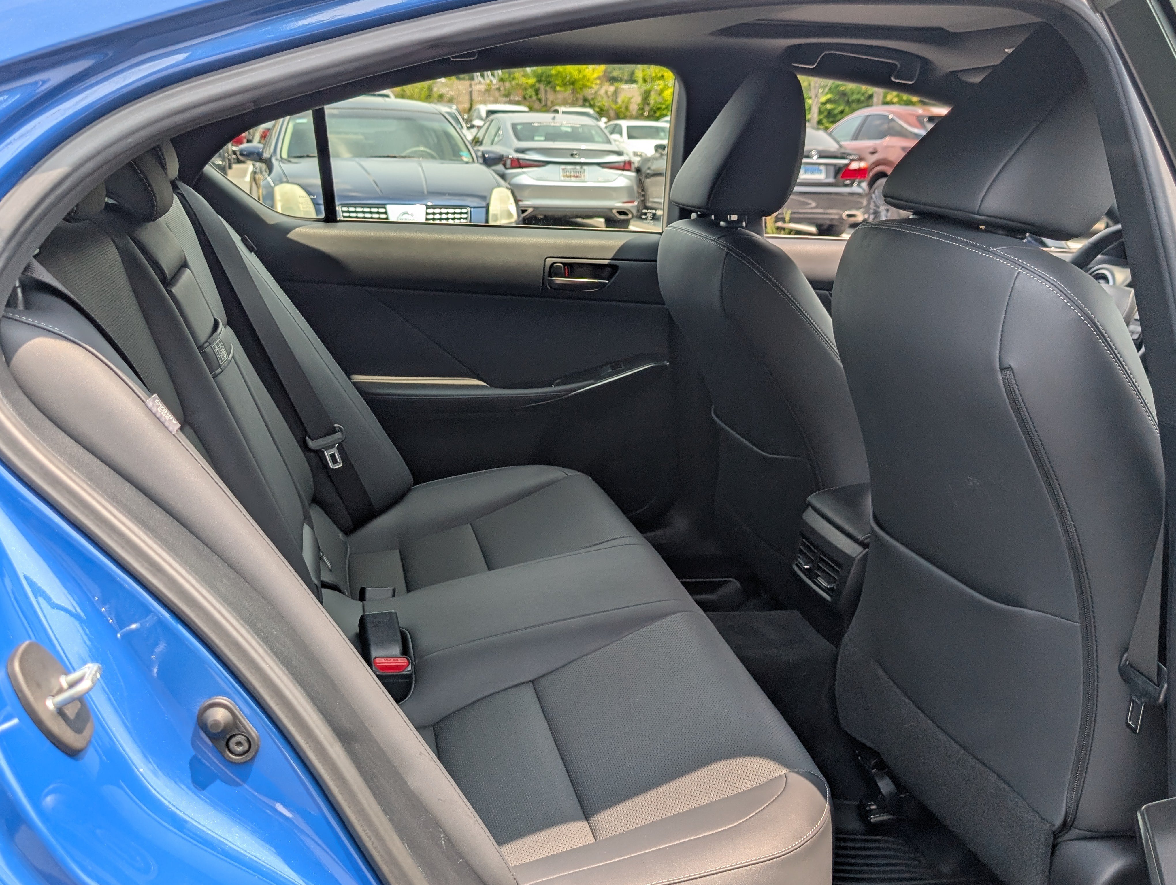 Used 2022 Lexus IS 300 AWD w/ Premium Package image 12