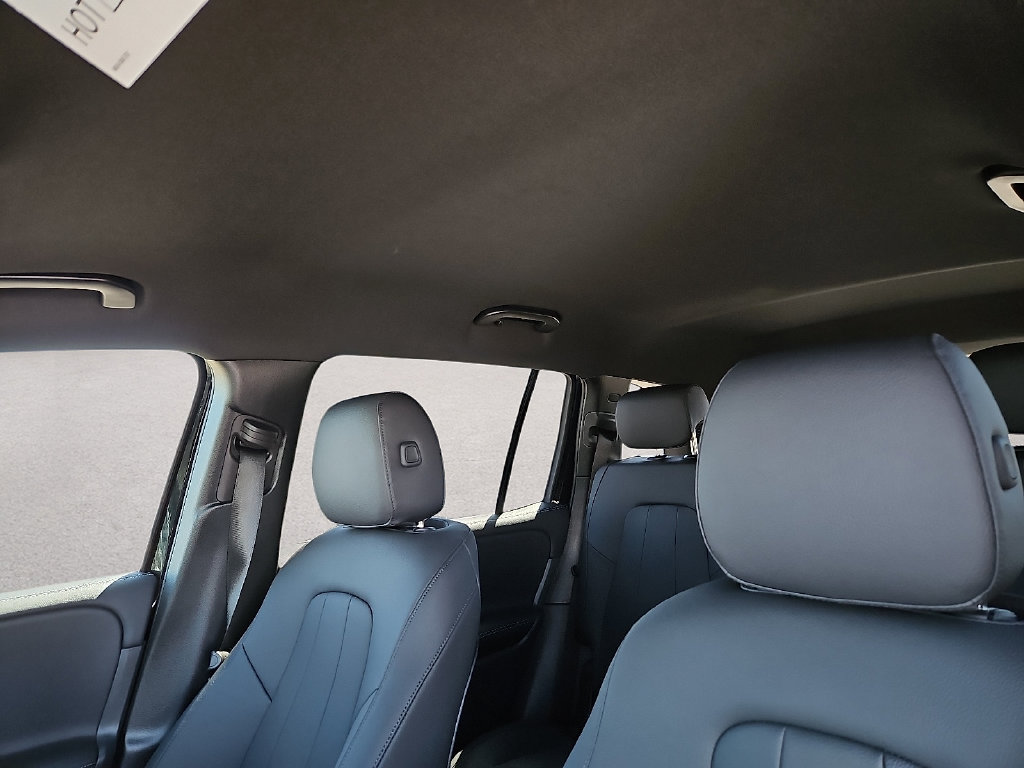 Used 2025 Mercedes-Benz GLB 250 image 19