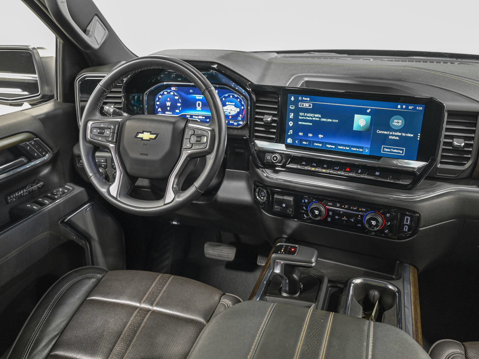 Used 2025 Chevrolet Silverado 1500 High Country w/ High Country Premium Package AWD/4WD image 29
