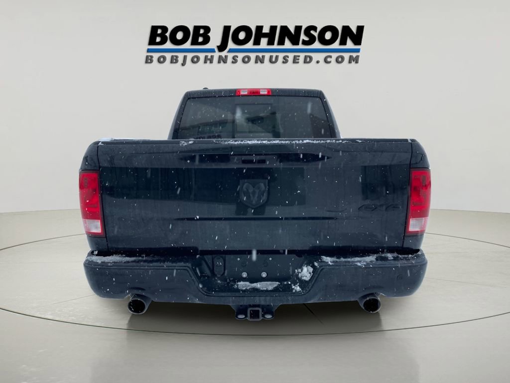 Used 2022 RAM 1500 Classic SLT w/ Black Appearance Group image 11