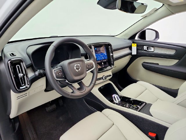 New 2026 Volvo XC40 B5 Ultra w/ Climate Package AWD/4WD image 20