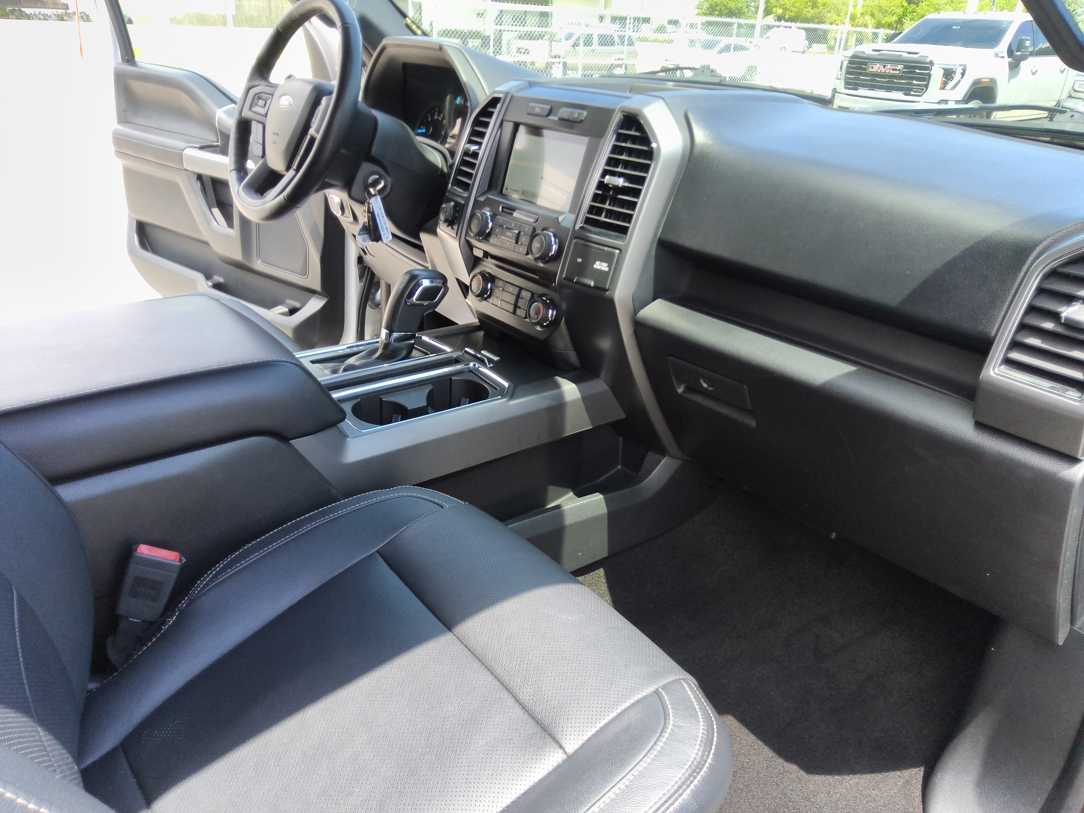 Used 2018 Ford F150 XLT w/ Equipment Group 302A Luxury AWD/4WD image 24