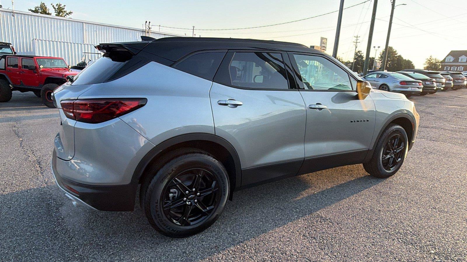 New 2026 Chevrolet Blazer LT w/ Midnight/Sport Edition FWD image 7