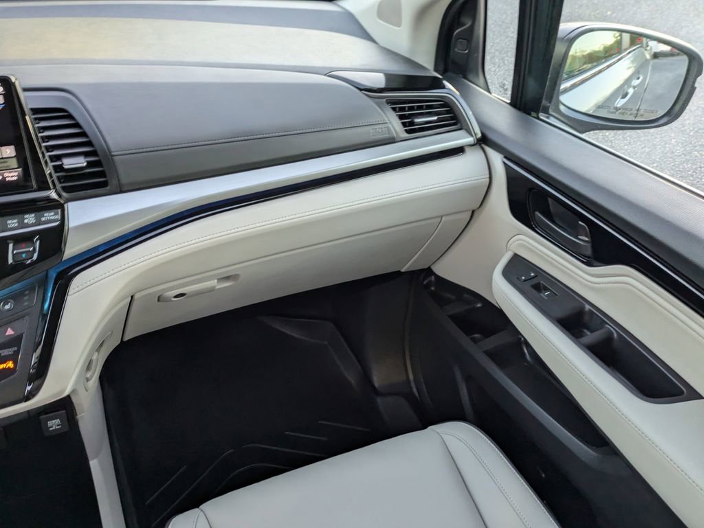 Used 2025 Honda Odyssey Touring image 18