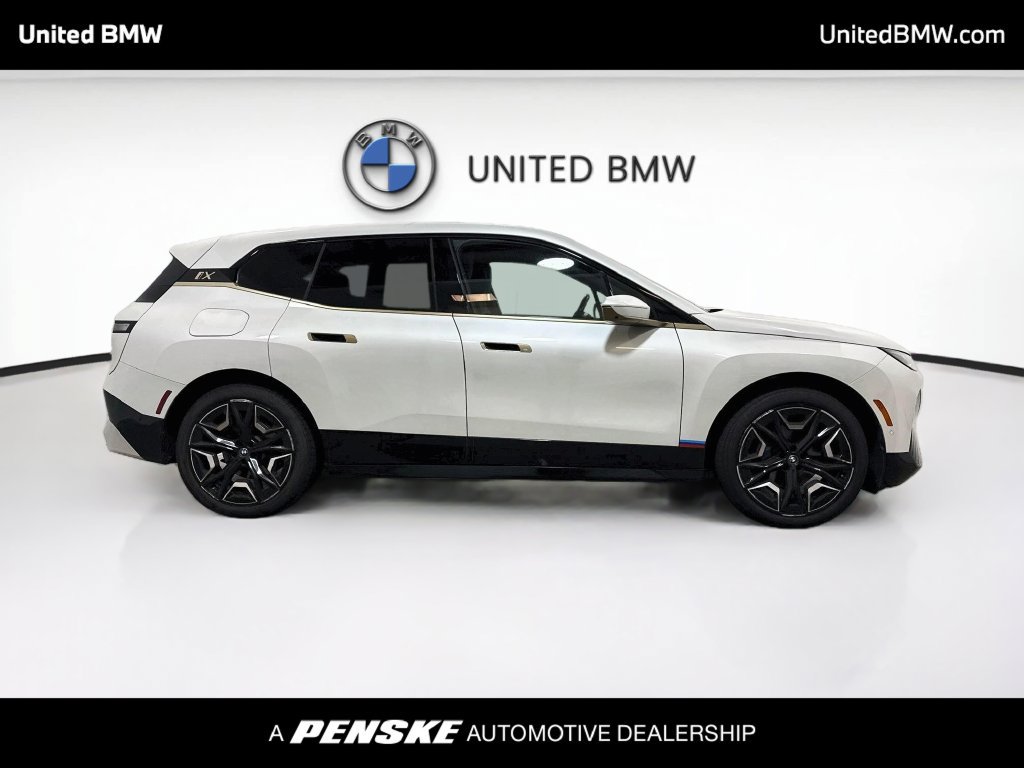 Certified 2024 BMW iX xDrive50 w/ Sport Package AWD/4WD image 4