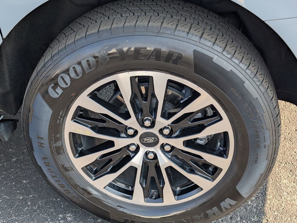 Used 2025 Ford Expedition Max Platinum image 26