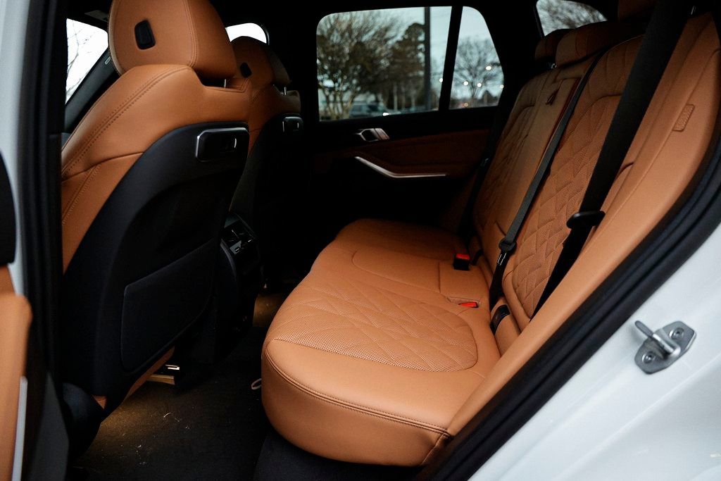 New 2026 BMW X5 xDrive40i w/ M Sport Package image 26
