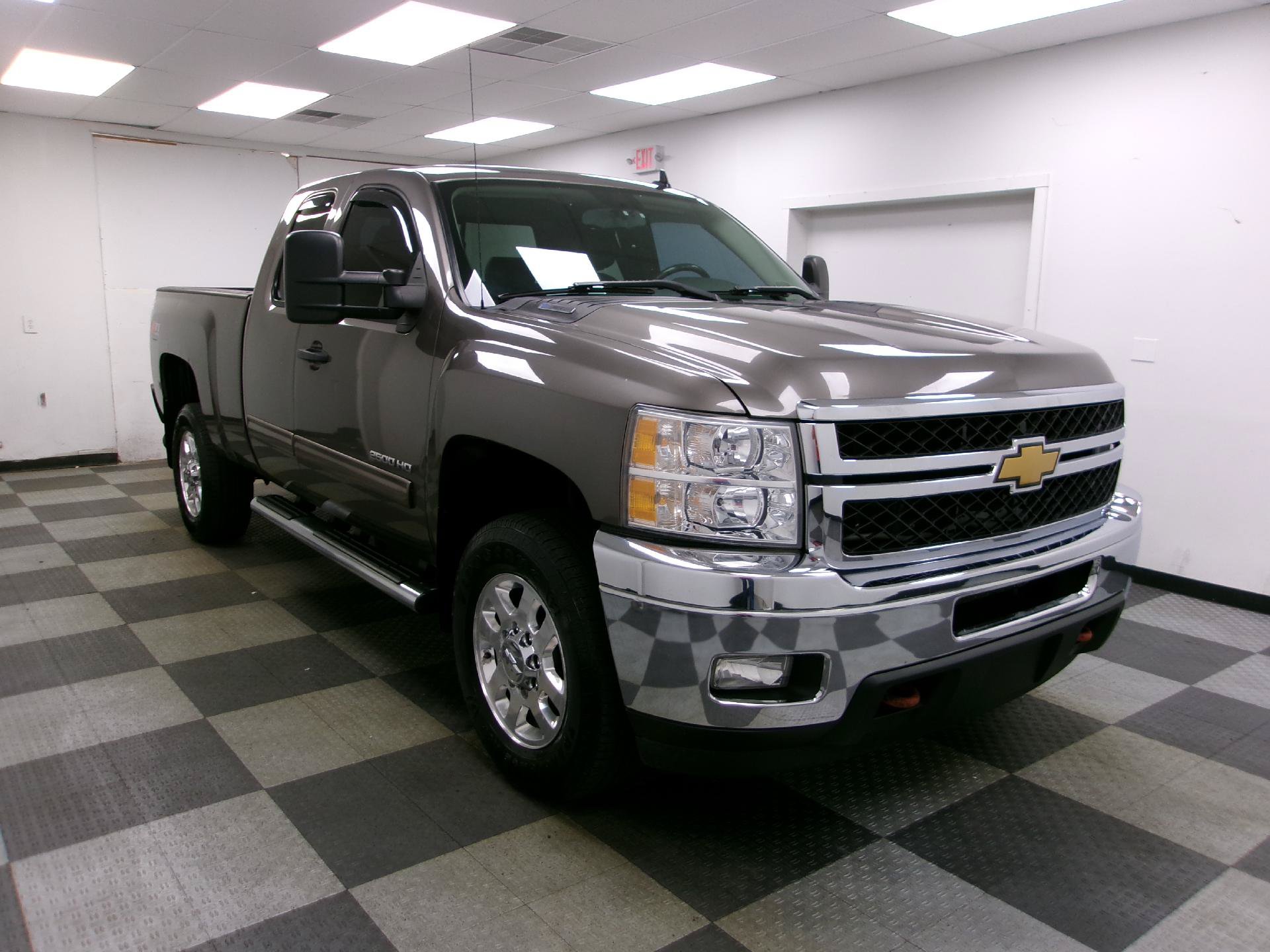 Used 2013 Chevrolet Silverado 2500 LT w/ Interior Plus Package AWD/4WD image 12
