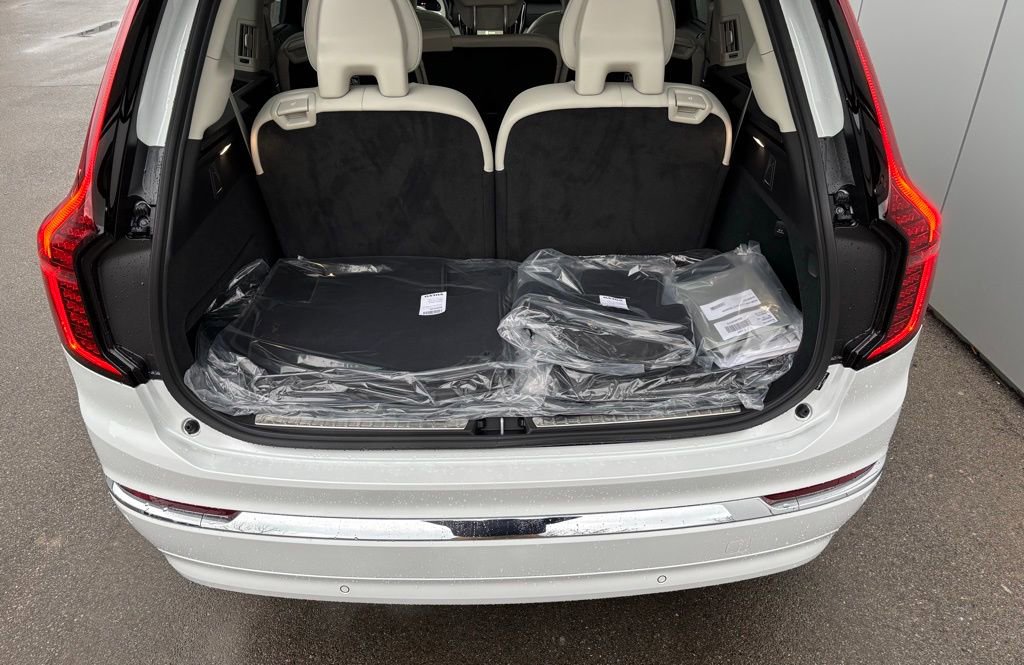 New 2026 Volvo XC90 B6 Ultra w/ Protection Package AWD/4WD image 17